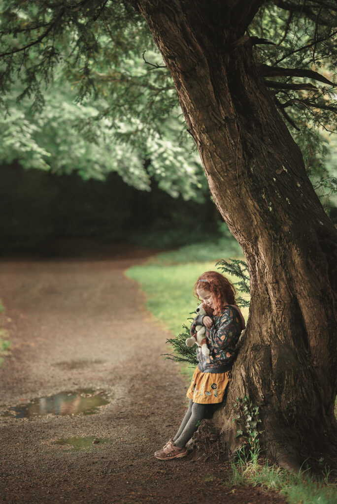 Sesion de fotos creativa infantil en exteriores en Irlanda